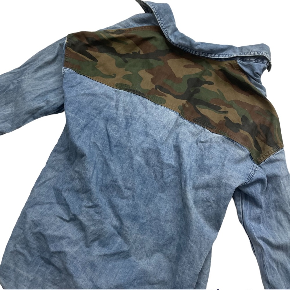 Forever 21 Long Sleeve Camouflage Denim Top - Picture 2 of 4